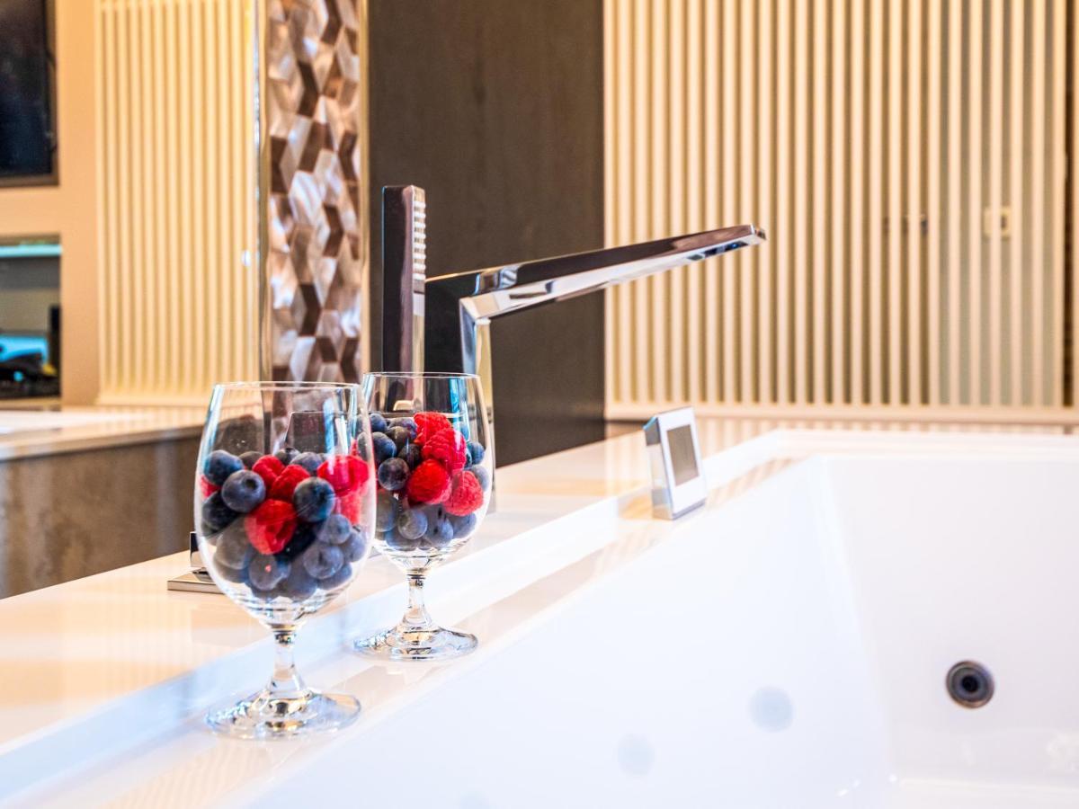 Pietryna Apartments Luxury - Sauna , Jacuzzi , Bezposrednio Przy Ul Piotrkowskiej Lodž Exteriér fotografie